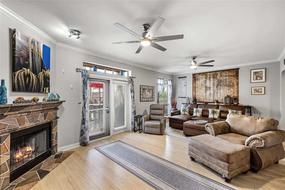 488 Mariners Drive Kemah, TX 77565