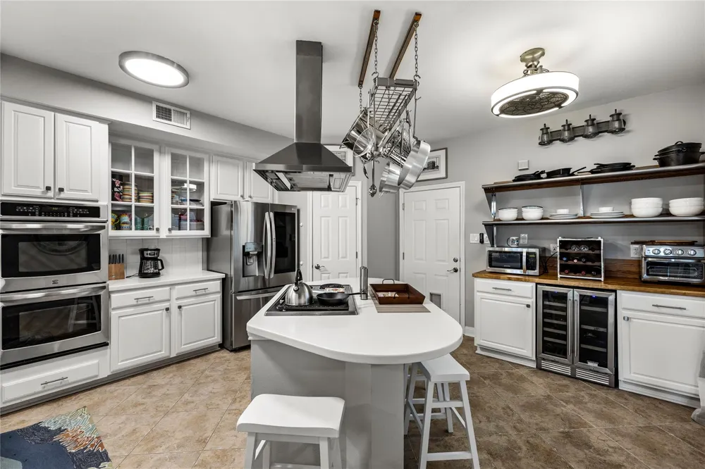 488 Mariners Drive Kemah, TX 77565