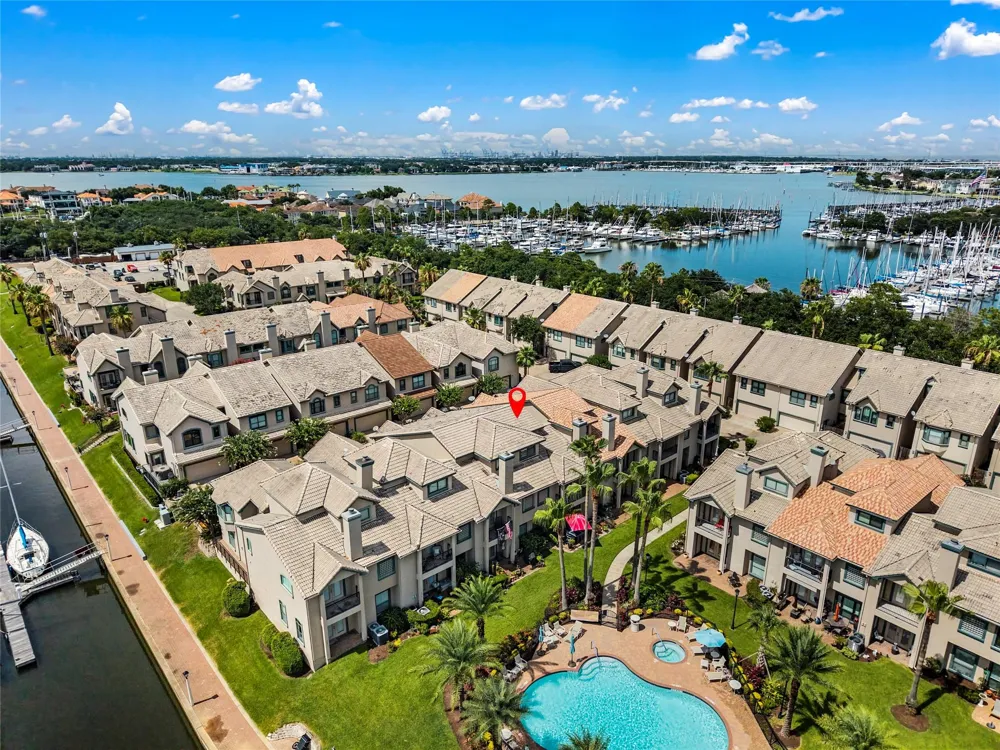 488 Mariners Drive Kemah, TX 77565