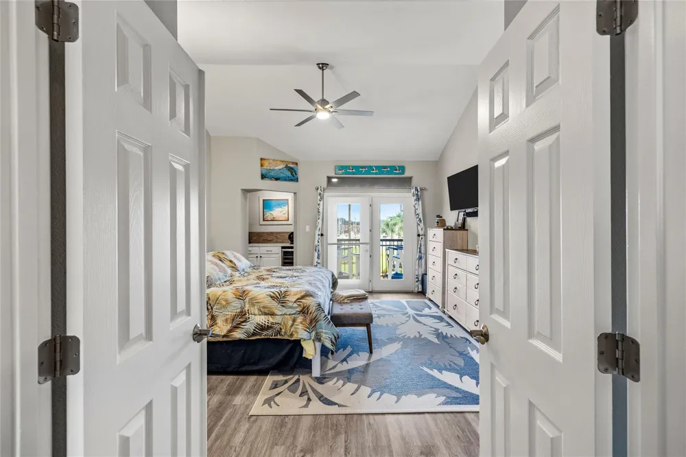 488 Mariners Drive Kemah, TX 77565