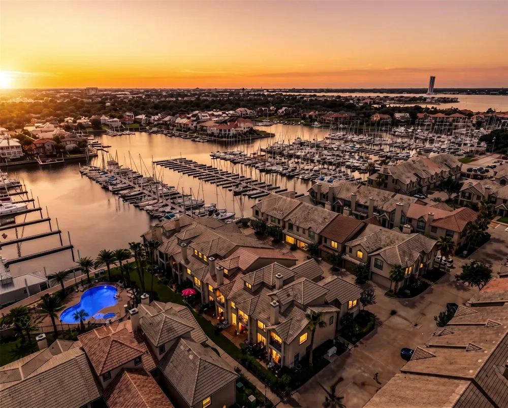 488 Mariners Drive Kemah, TX 77565