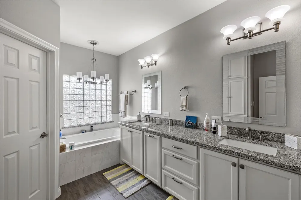 488 Mariners Drive Kemah, TX 77565