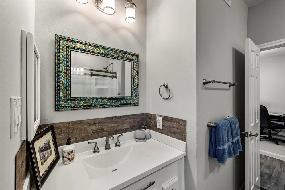 488 Mariners Drive Kemah, TX 77565