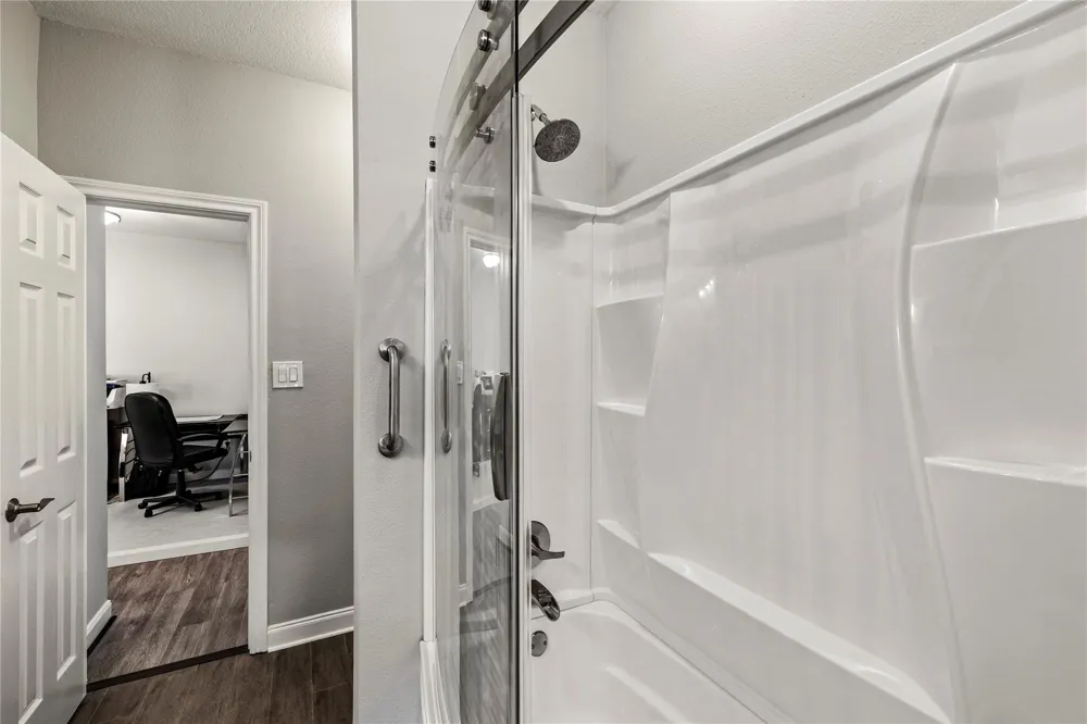 488 Mariners Drive Kemah, TX 77565