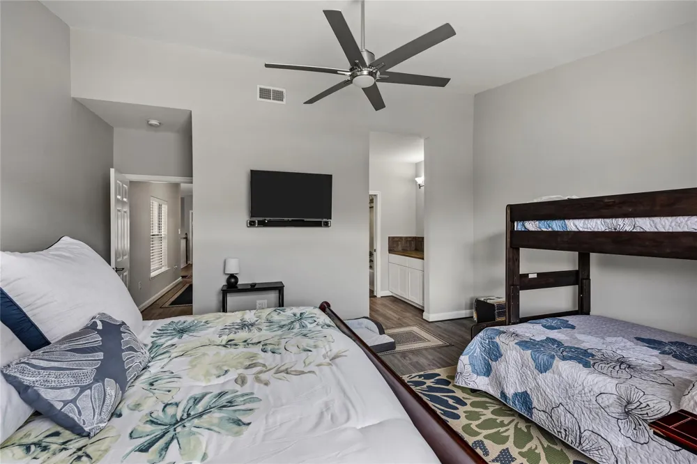 488 Mariners Drive Kemah, TX 77565