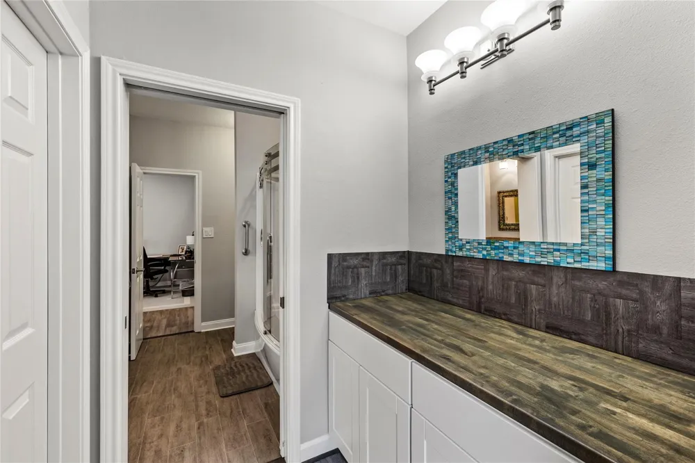 488 Mariners Drive Kemah, TX 77565