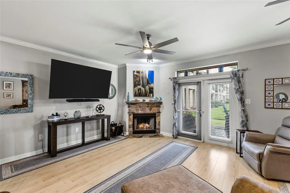 488 Mariners Drive Kemah, TX 77565
