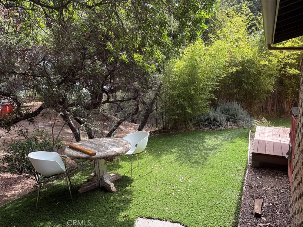 21313 Hillside Dr Topanga, CA 90290
