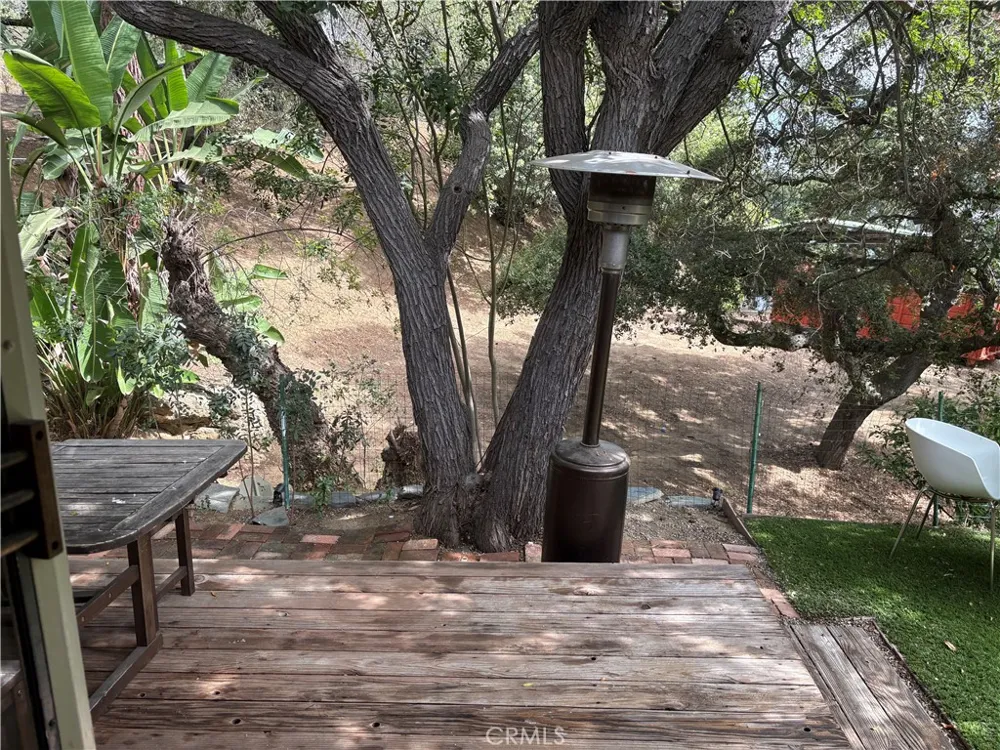 21313 Hillside Dr Topanga, CA 90290