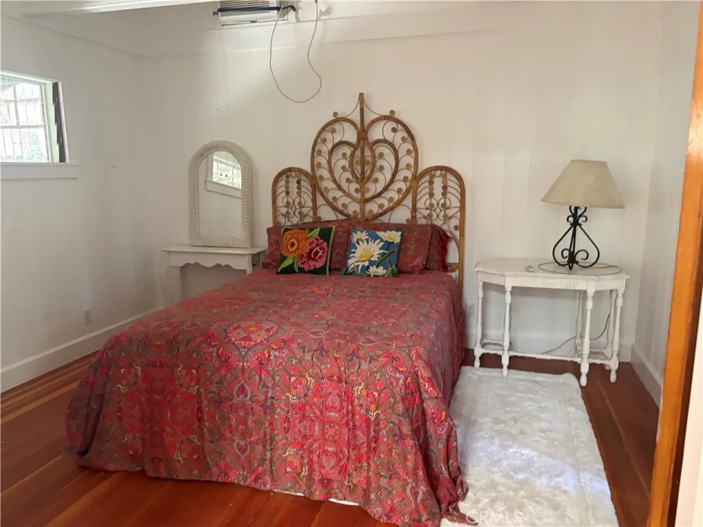 21313 Hillside Dr Topanga, CA 90290