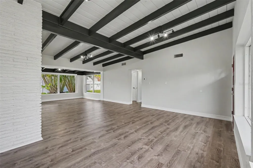 63 PALM BOULEVARD Dunedin, FL 34698