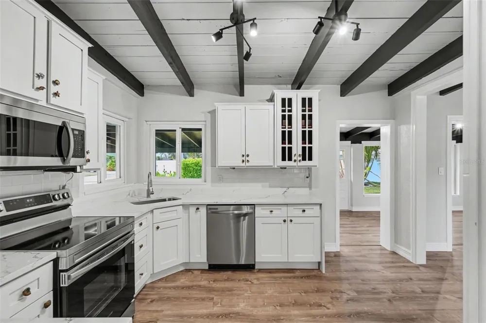 63 PALM BOULEVARD Dunedin, FL 34698