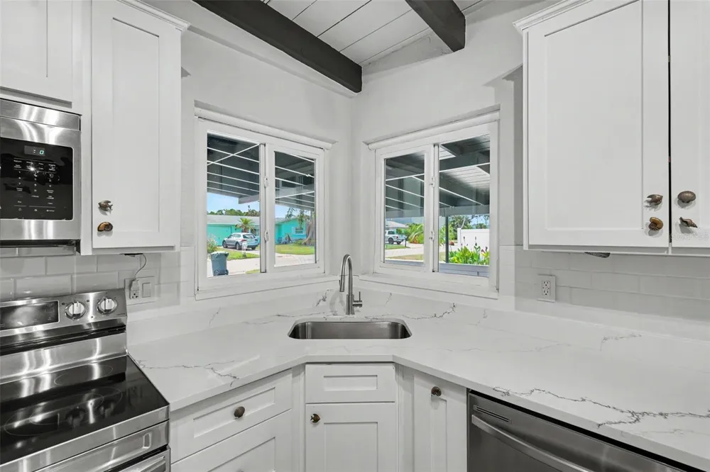 63 PALM BOULEVARD Dunedin, FL 34698
