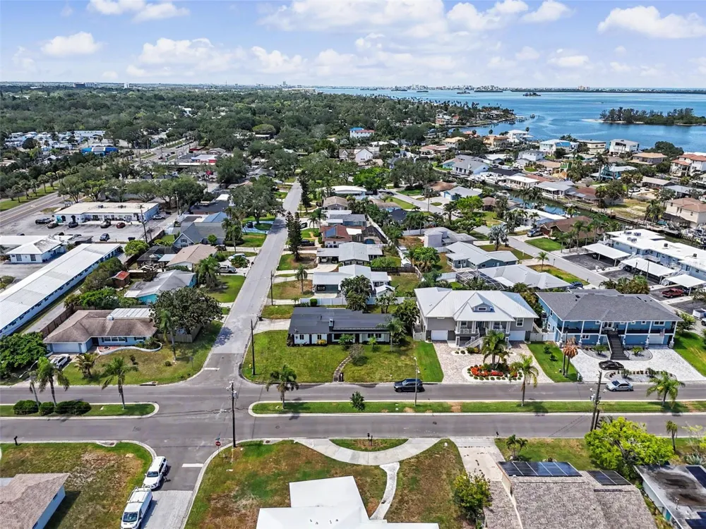 63 PALM BOULEVARD Dunedin, FL 34698