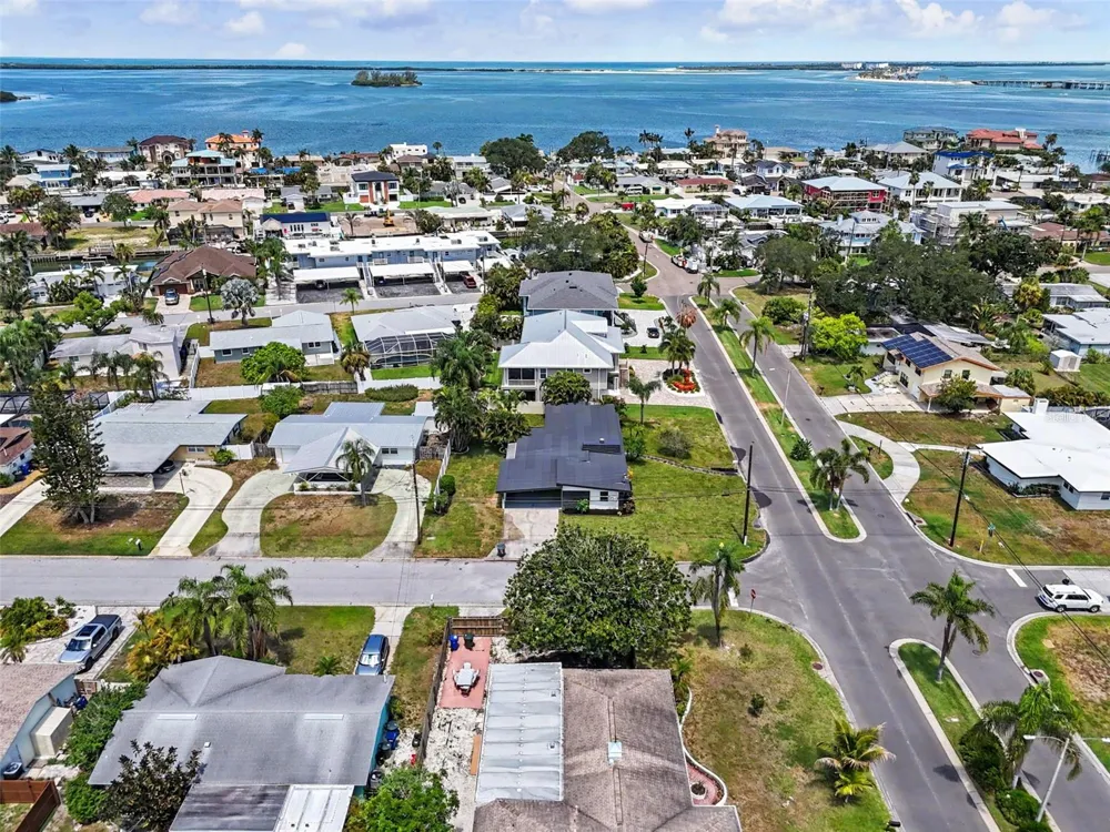 63 PALM BOULEVARD Dunedin, FL 34698