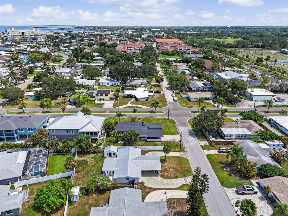 63 PALM BOULEVARD Dunedin, FL 34698