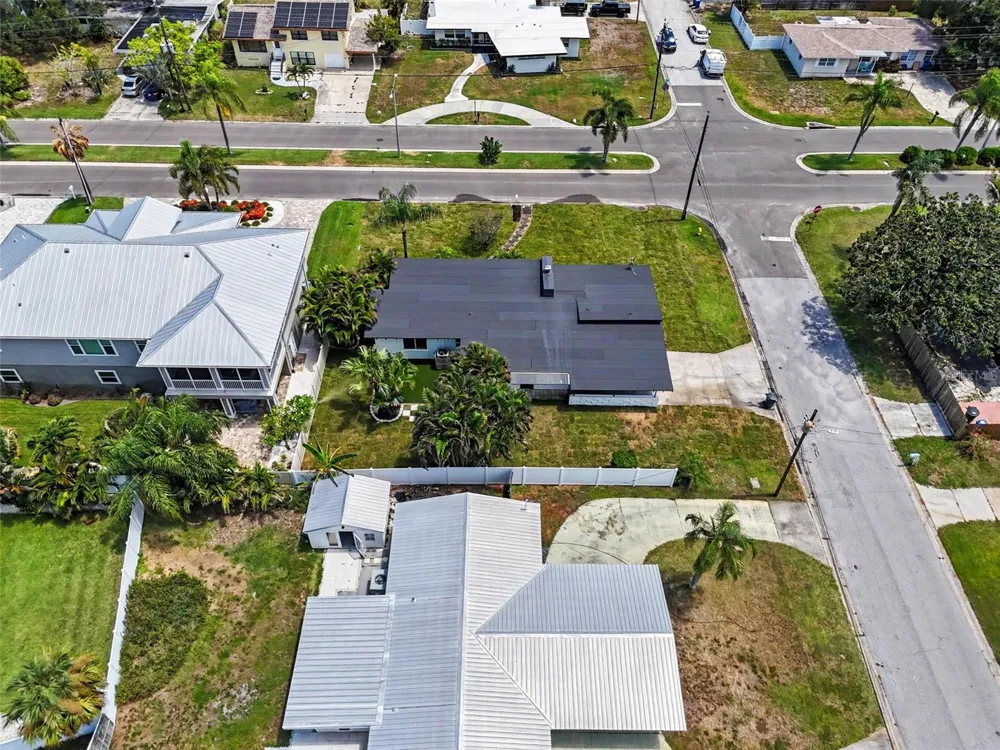 63 PALM BOULEVARD Dunedin, FL 34698