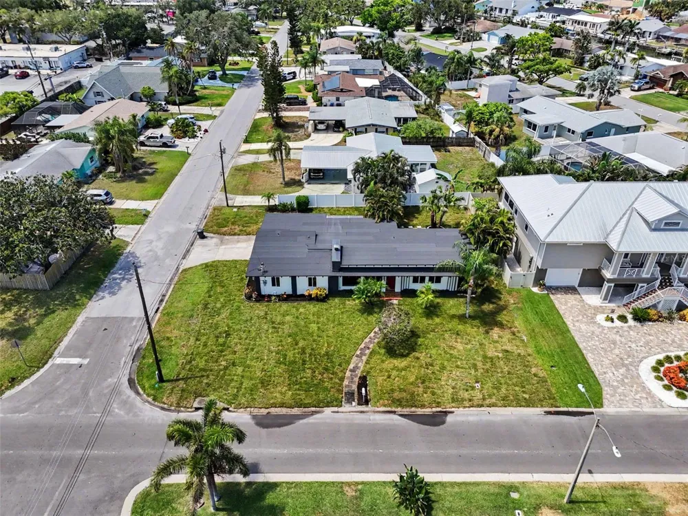 63 PALM BOULEVARD Dunedin, FL 34698