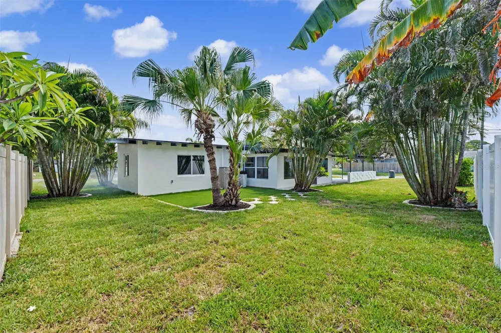 63 PALM BOULEVARD Dunedin, FL 34698