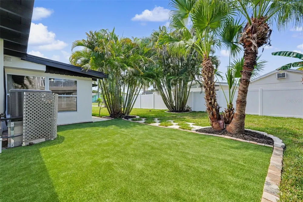 63 PALM BOULEVARD Dunedin, FL 34698