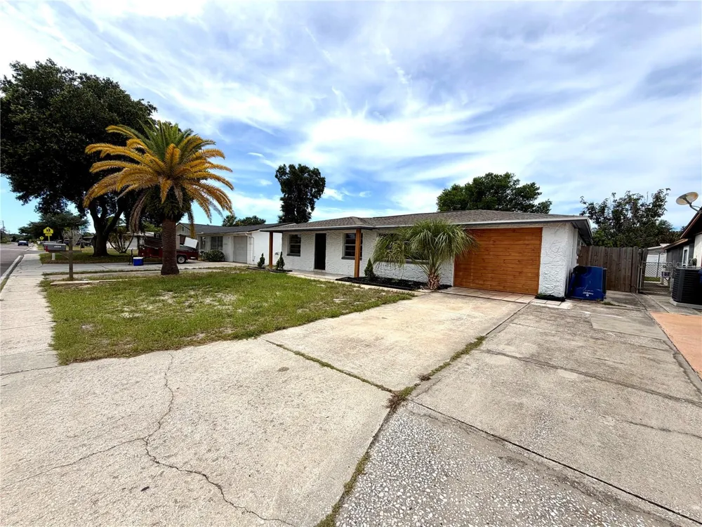 Address Not Shown Holiday, FL 34691