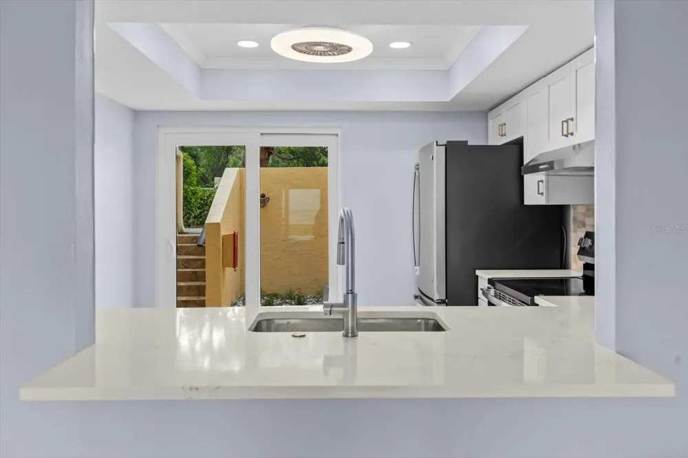 7530 SUNSHINE SKYWAY LANE S #T30 St Petersburg, FL 33711
