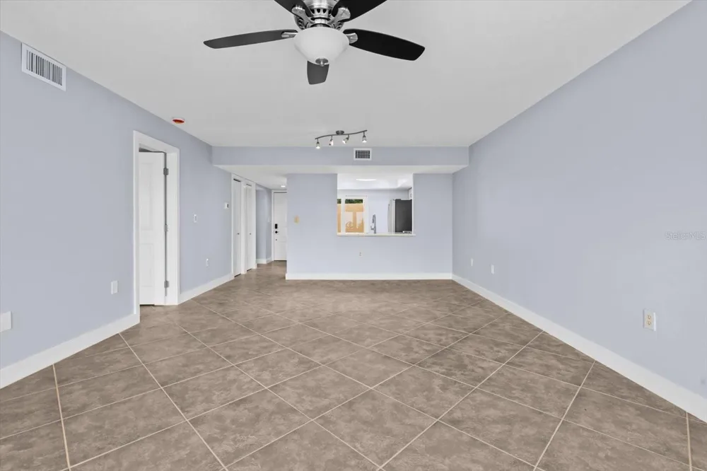 7530 SUNSHINE SKYWAY LANE S #T30 St Petersburg, FL 33711