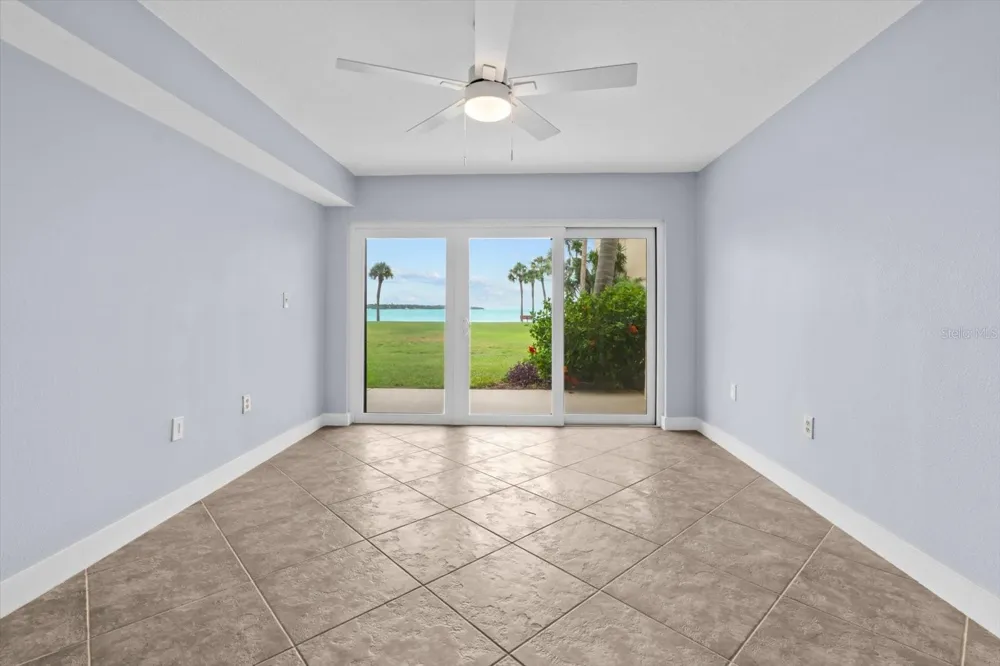 7530 SUNSHINE SKYWAY LANE S #T30 St Petersburg, FL 33711