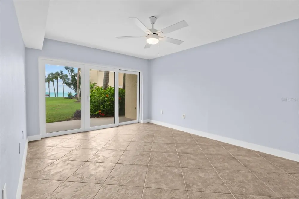 7530 SUNSHINE SKYWAY LANE S #T30 St Petersburg, FL 33711