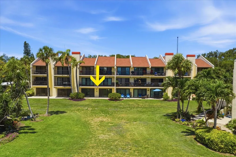 7530 SUNSHINE SKYWAY LANE S #T30 St Petersburg, FL 33711