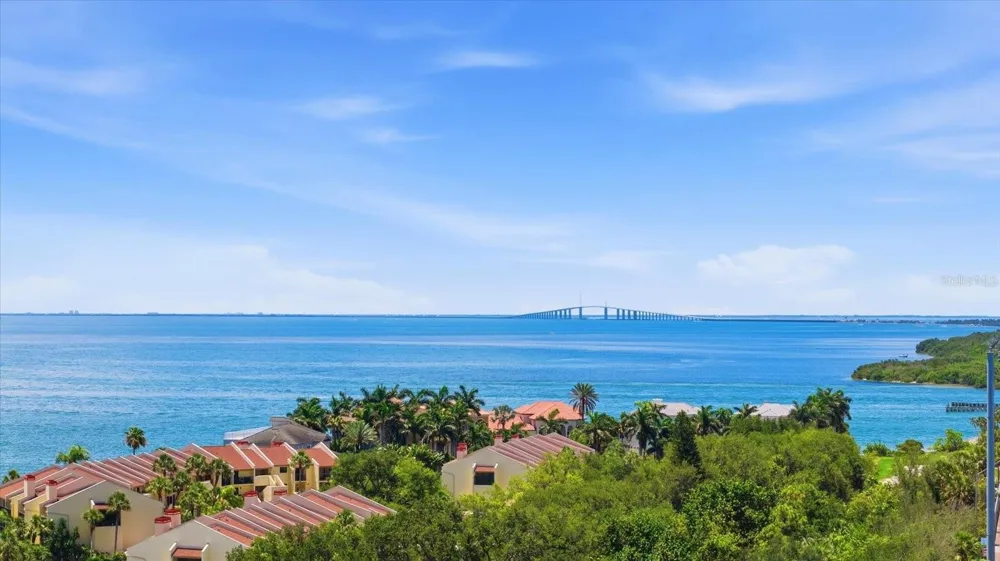 7530 SUNSHINE SKYWAY LANE S #T30 St Petersburg, FL 33711