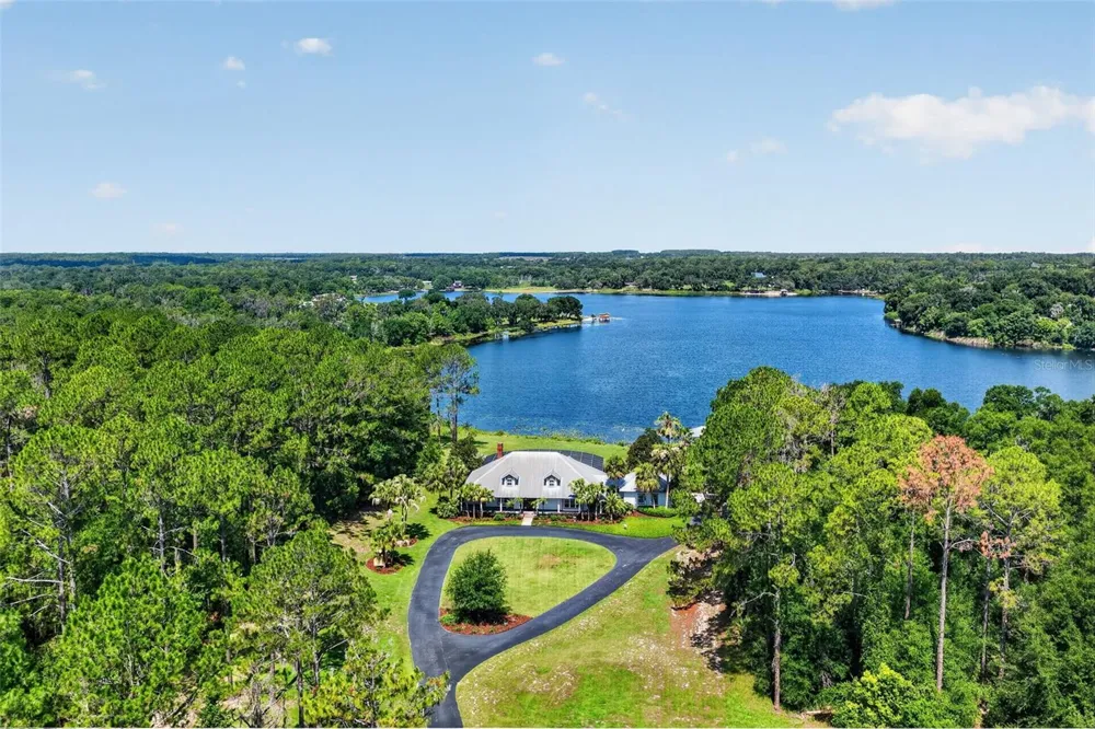 22625 LAKE SENECA ROAD Eustis, FL 32736