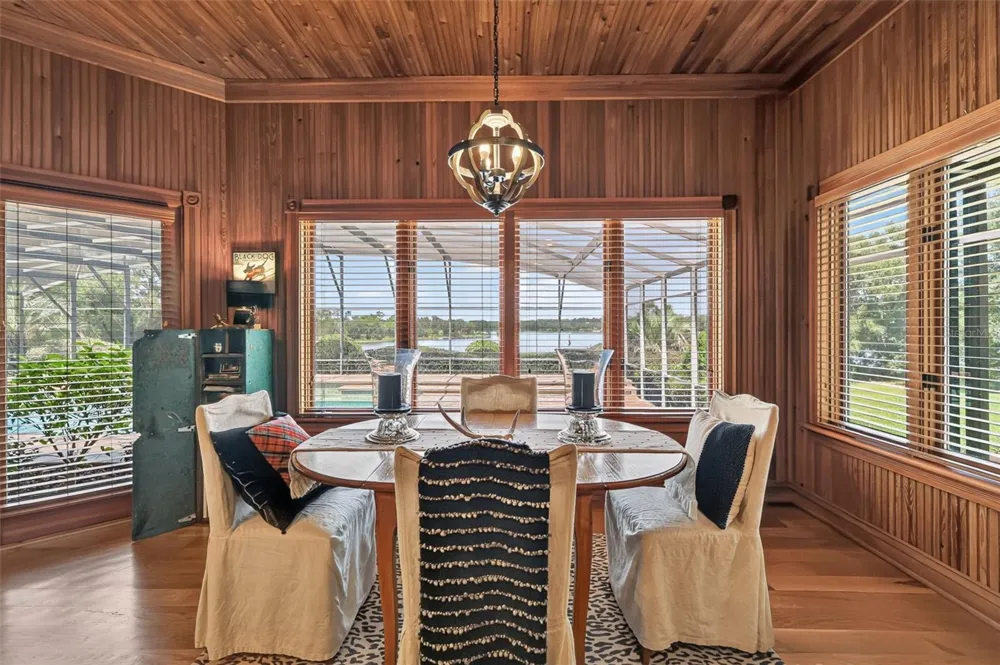 22625 LAKE SENECA ROAD Eustis, FL 32736