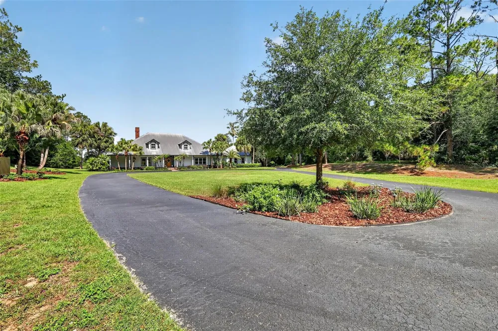 22625 LAKE SENECA ROAD Eustis, FL 32736
