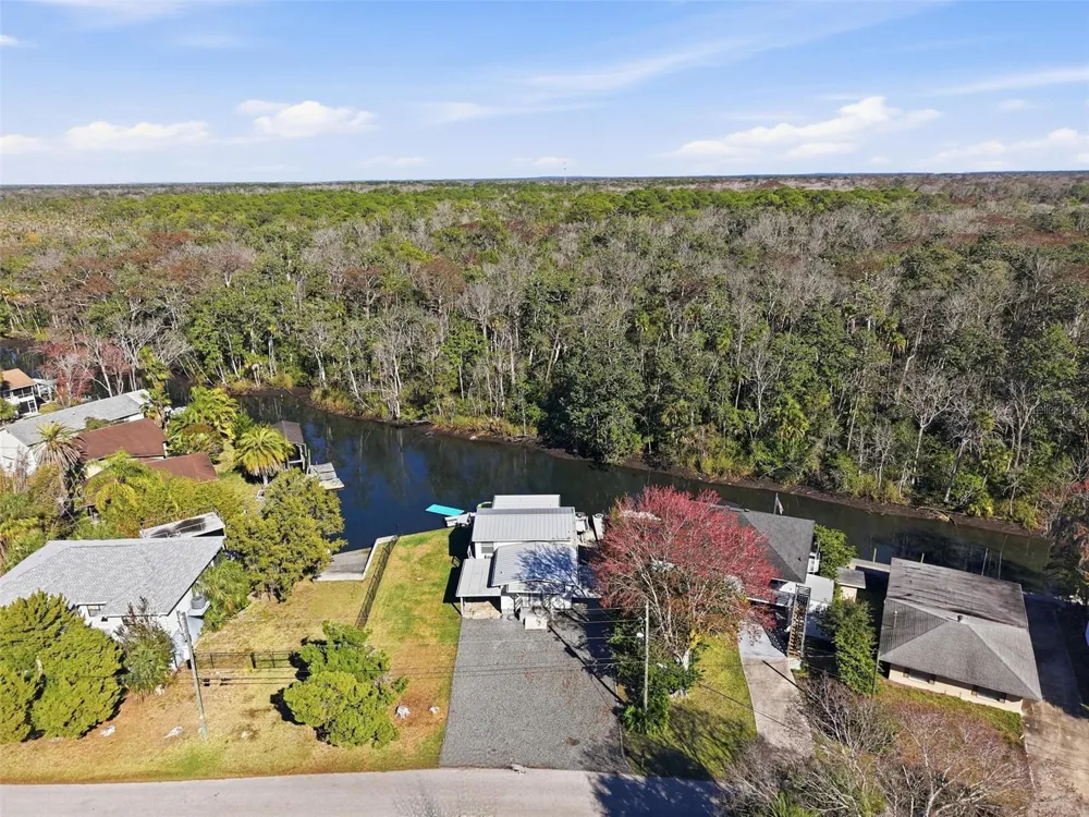7266 TROPICAL DRIVE Weeki Wachee, FL 34607
