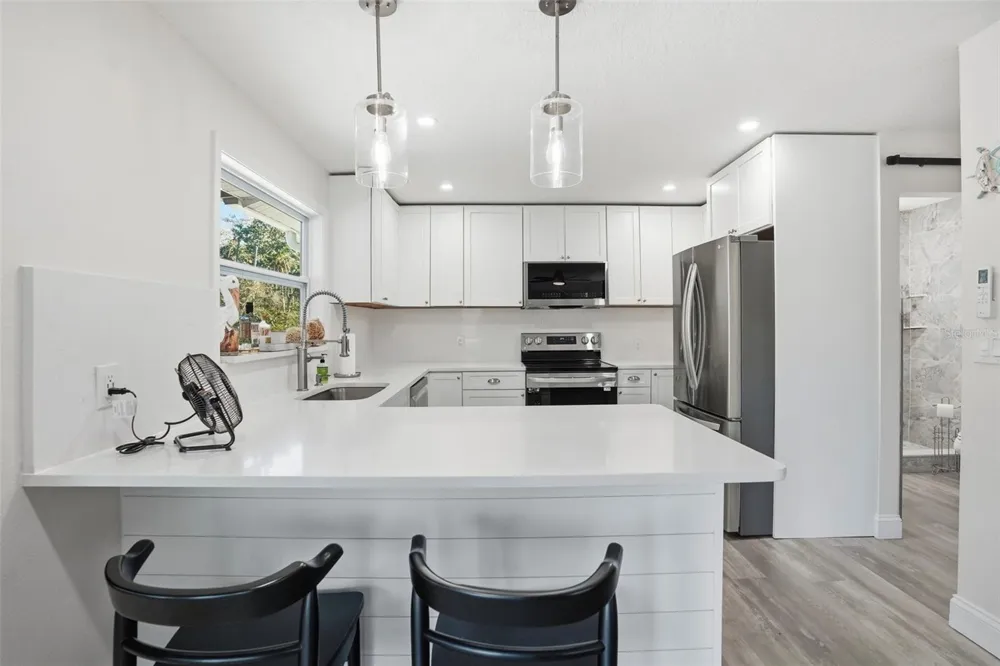7266 TROPICAL DRIVE Weeki Wachee, FL 34607