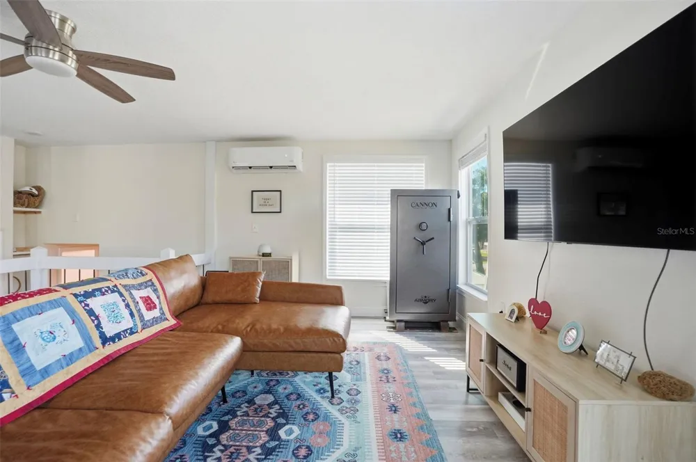 7266 TROPICAL DRIVE Weeki Wachee, FL 34607