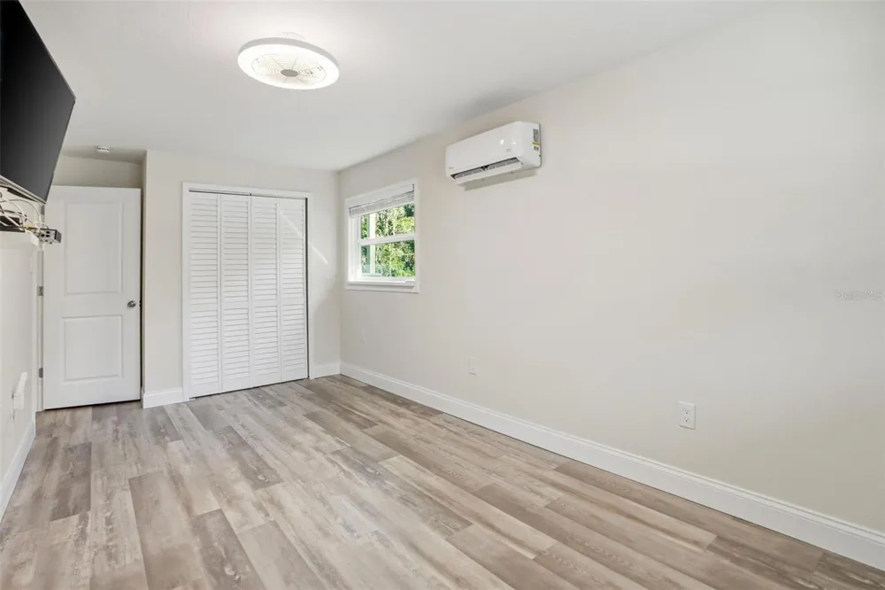 7266 TROPICAL DRIVE Weeki Wachee, FL 34607