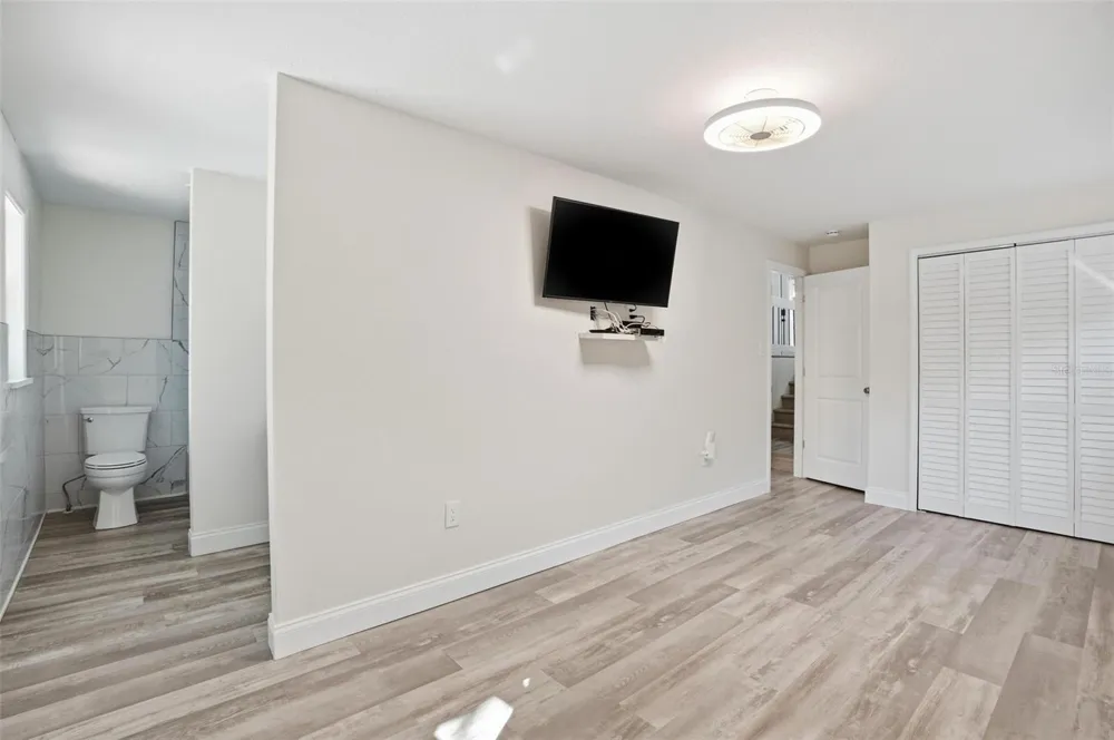 7266 TROPICAL DRIVE Weeki Wachee, FL 34607