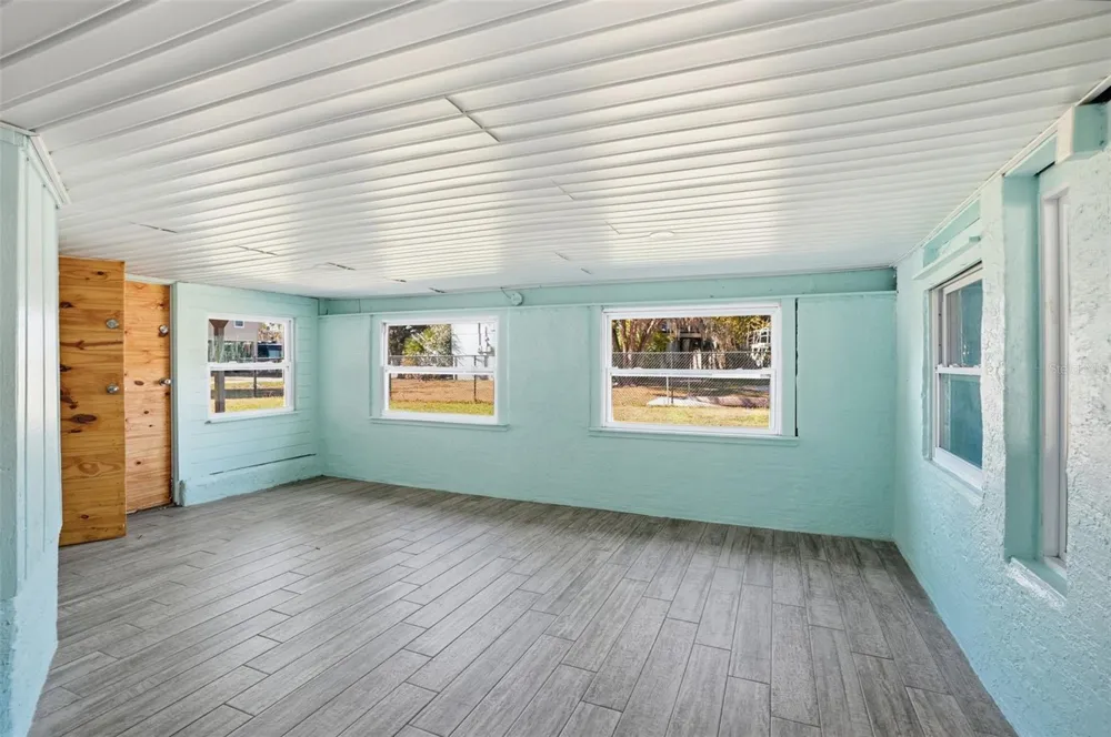 7266 TROPICAL DRIVE Weeki Wachee, FL 34607