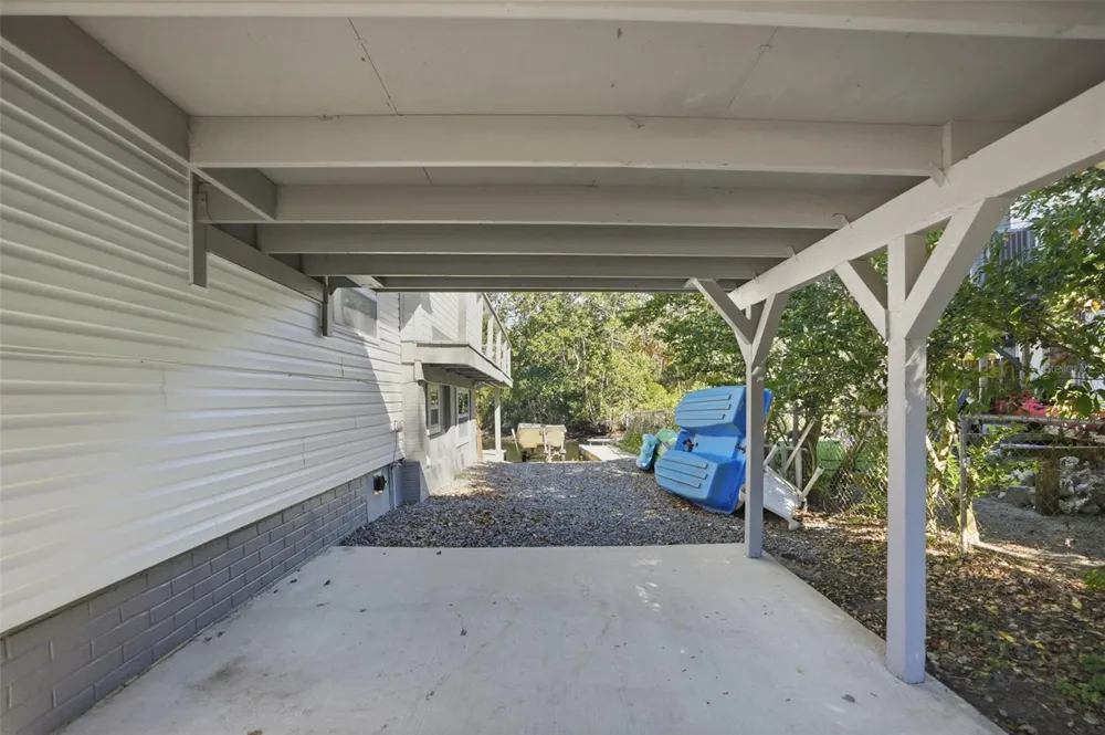 7266 TROPICAL DRIVE Weeki Wachee, FL 34607