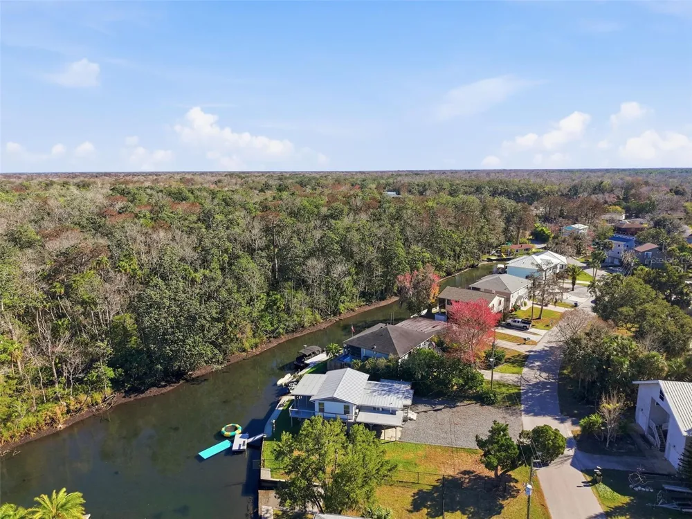 7266 TROPICAL DRIVE Weeki Wachee, FL 34607