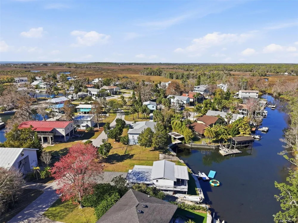 7266 TROPICAL DRIVE Weeki Wachee, FL 34607