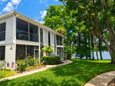 703 NORTHLAKE DRIVE #703