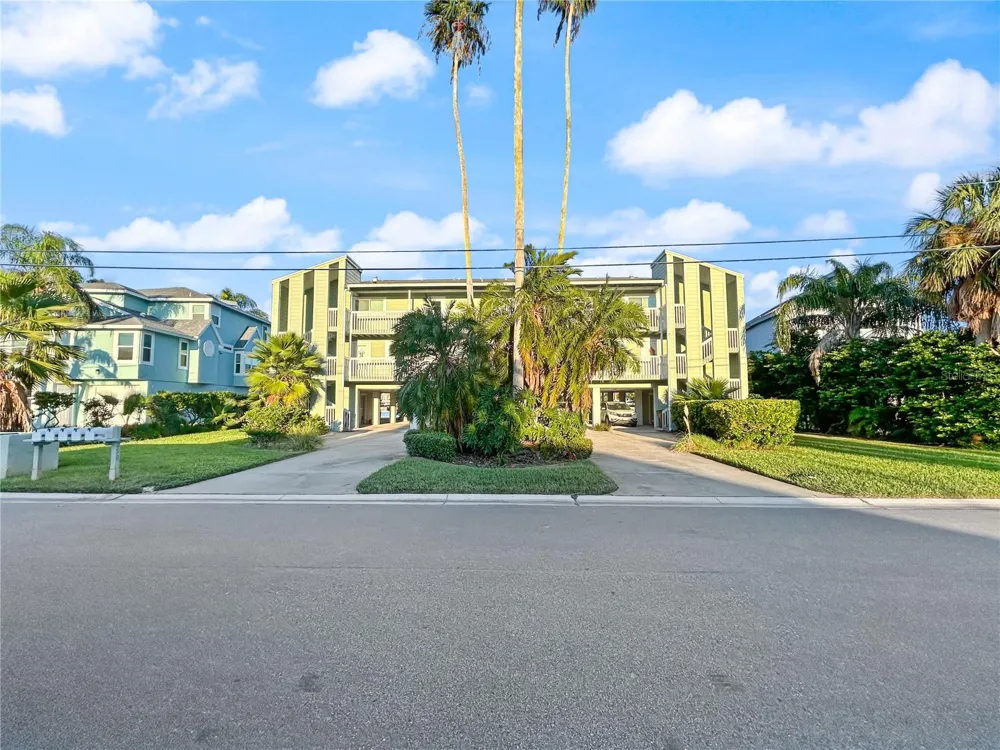 2505 BAY BOULEVARD #1 Indian Rocks Beach, FL 33785