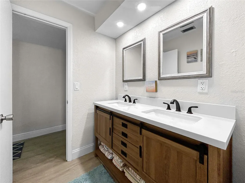 2505 BAY BOULEVARD #1 Indian Rocks Beach, FL 33785