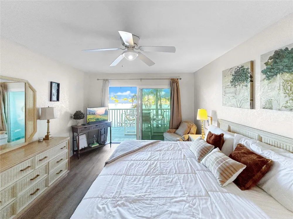2505 BAY BOULEVARD #1 Indian Rocks Beach, FL 33785
