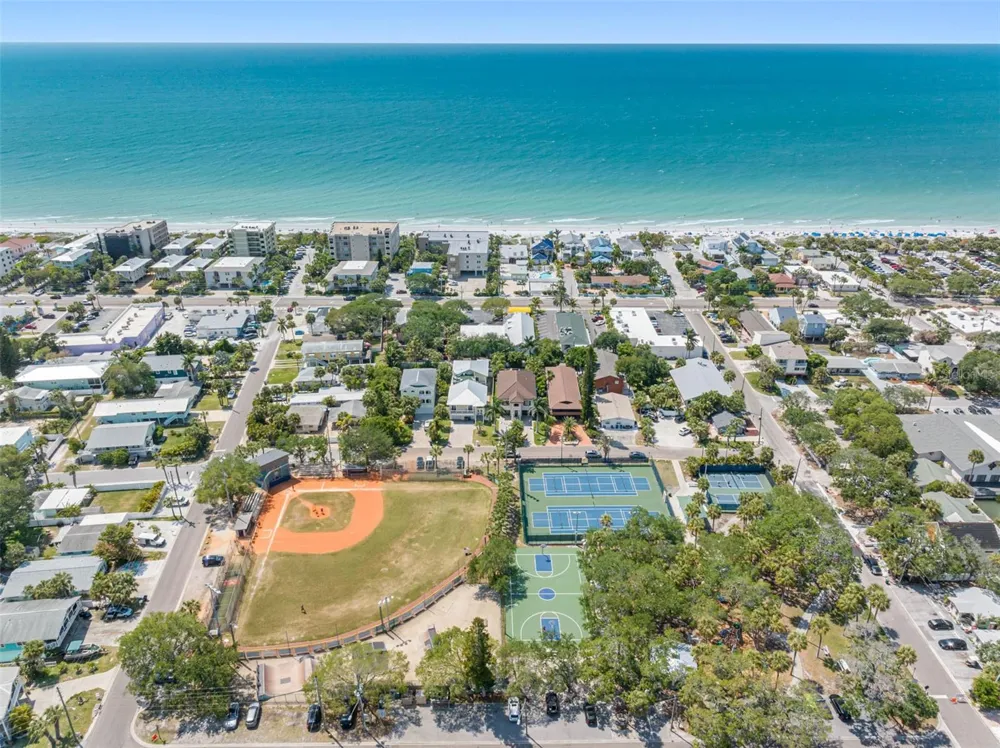2505 BAY BOULEVARD #1 Indian Rocks Beach, FL 33785