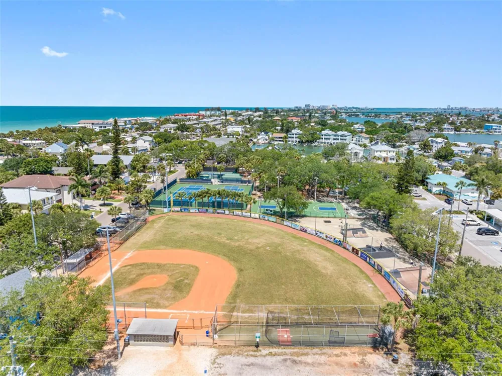 2505 BAY BOULEVARD #1 Indian Rocks Beach, FL 33785
