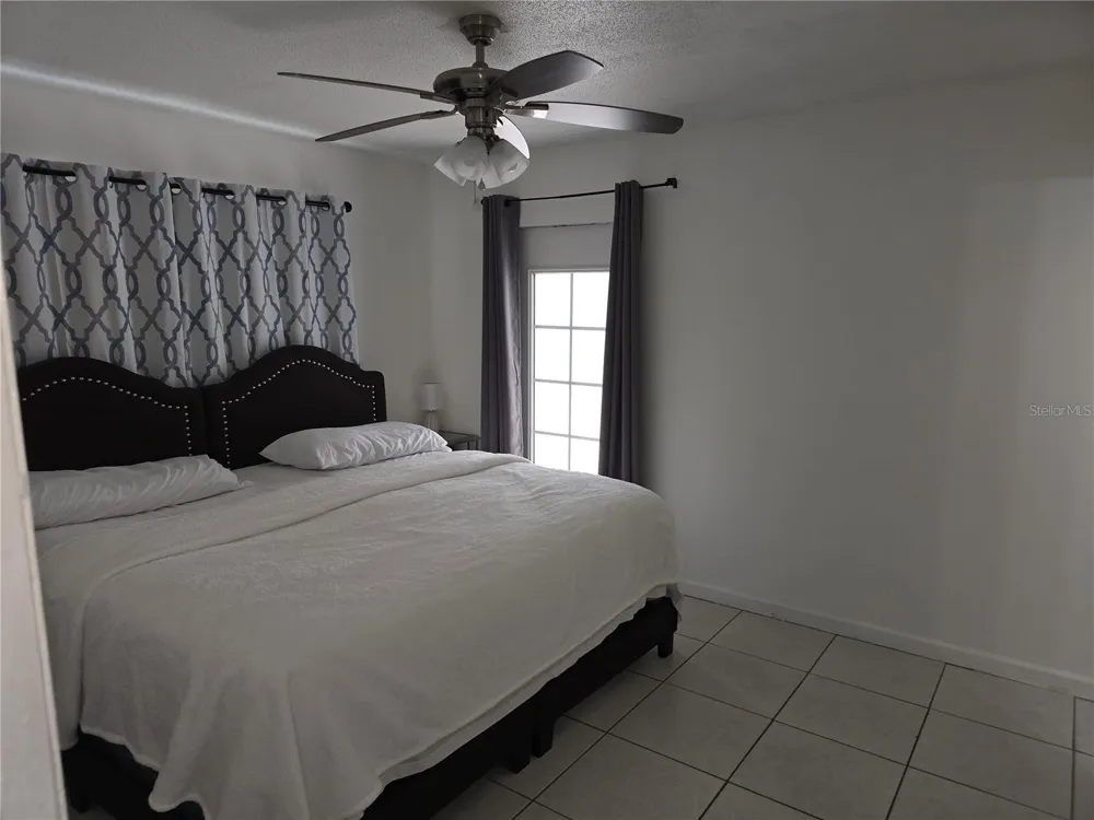 537 MELODY CIRCLE Sarasota, FL 34237